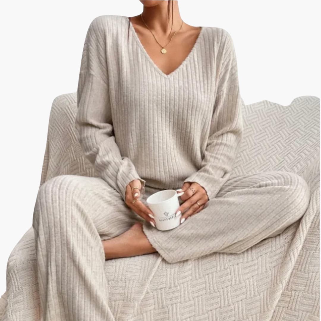 Marlowe | Women's Ribbed Knit Lounge Two Piece Set