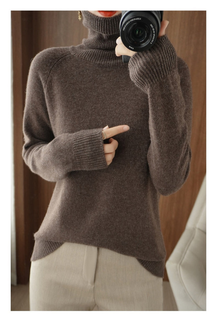 Marlowe | Women's Turtleneck Relaxed Fit Knit Sweater