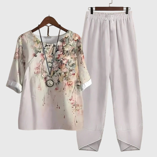Delora | Women's Butterfly Print Relaxed Fit Two Piece Set