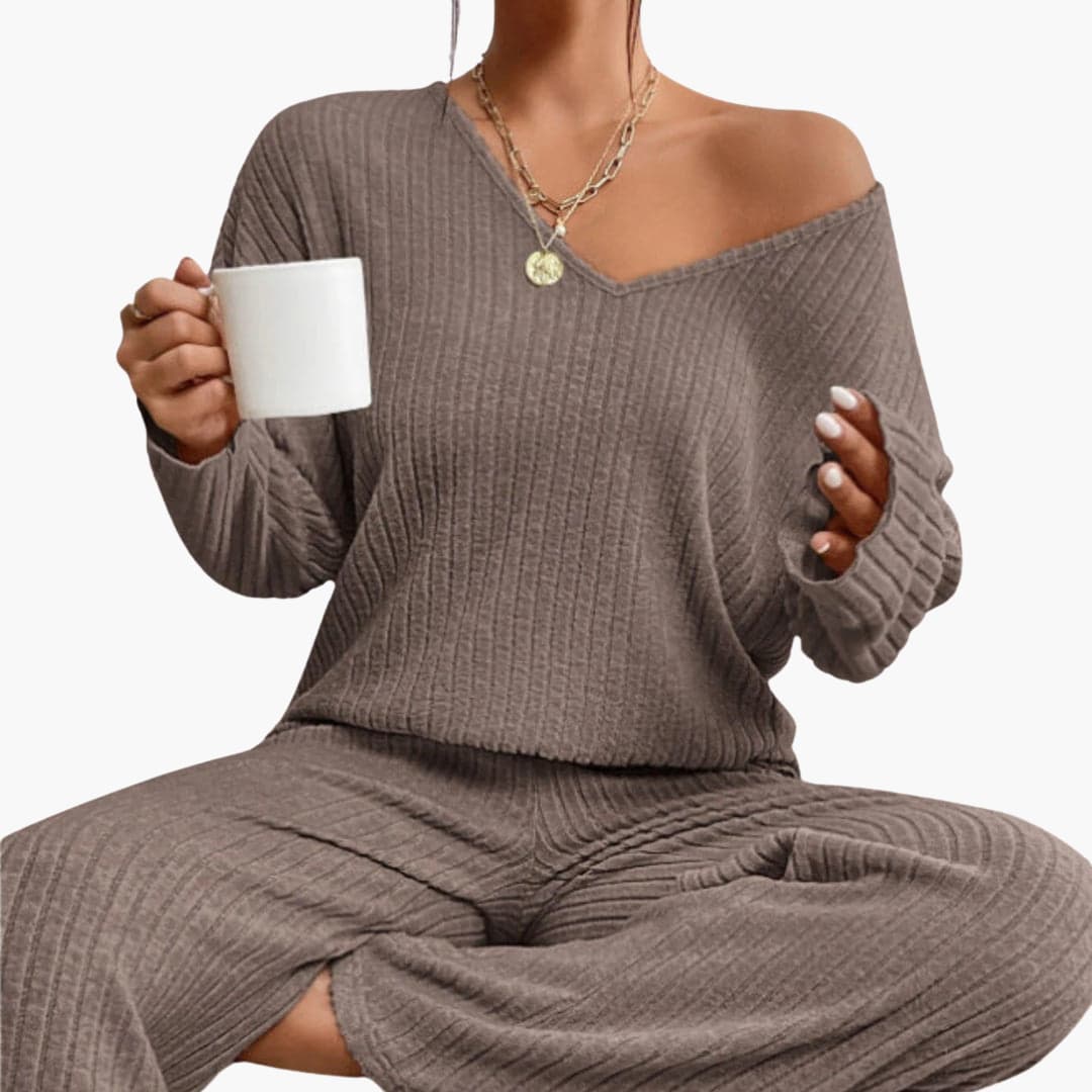 Marlowe | Women's Ribbed Knit Lounge Two Piece Set