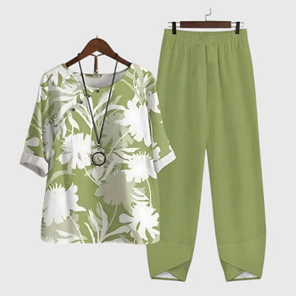 Delora | Women's Butterfly Print Relaxed Fit Two Piece Set