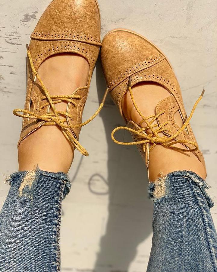 Daphne | Perforated Lace Up Cutout Block Heel Oxford