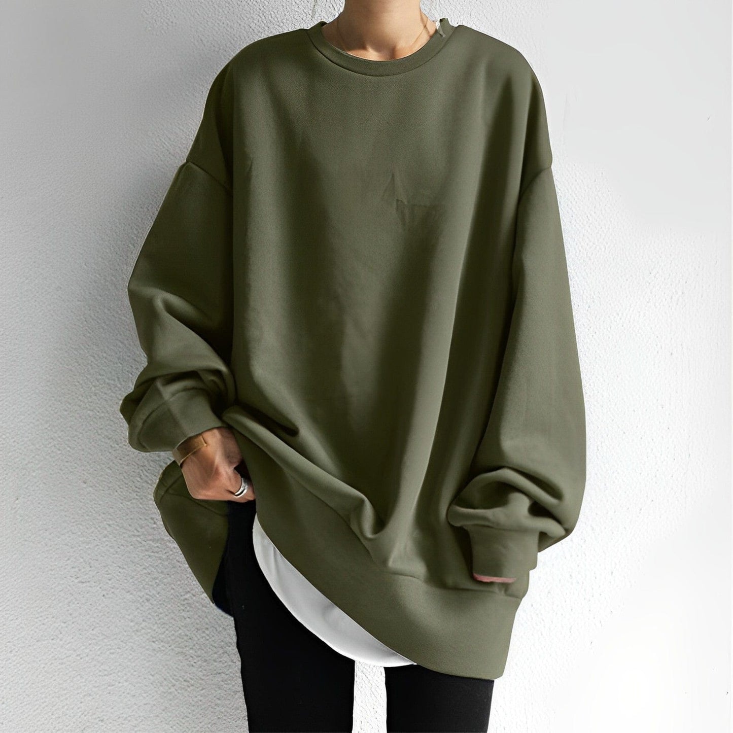Thelwyn | Women's Oversized Crew Neck Jumper