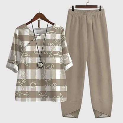 Delora | Women's Butterfly Print Relaxed Fit Two Piece Set