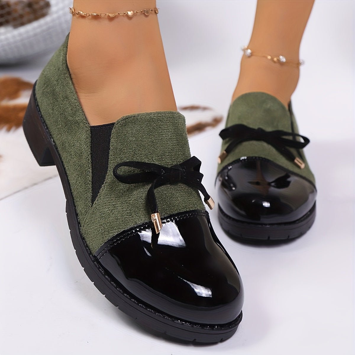 Delacroix | Women's Elegant Slip-On Comfort Bow Loafer