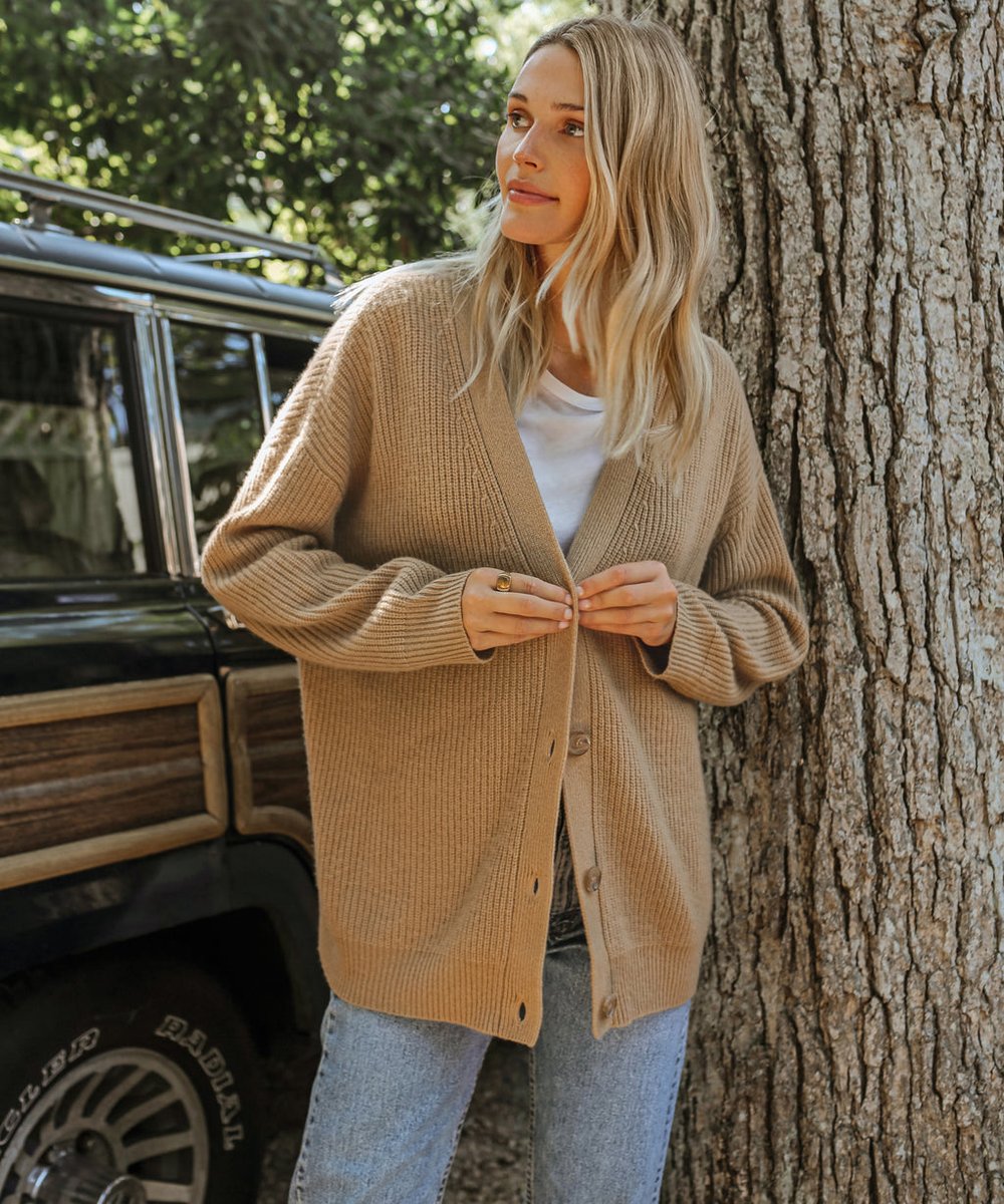 Aveline | Women's Relaxed-Fit V-Neck Ribbed Button-Front Cardigan